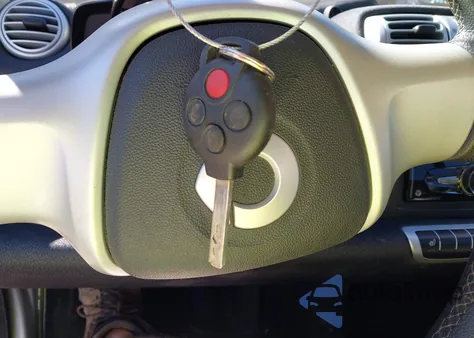 2014 Smart Fortwo Pure из США, поврежденный, VIN WMEEJ3BAXEK737620